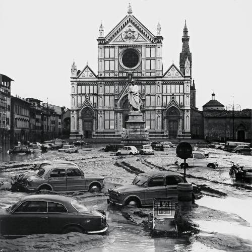 SantaCroce_alluvione1966-firenze