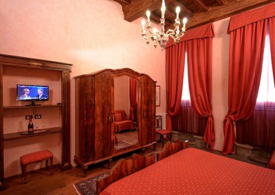 camera-rossa-bed-and-breakfast-centro-firenze